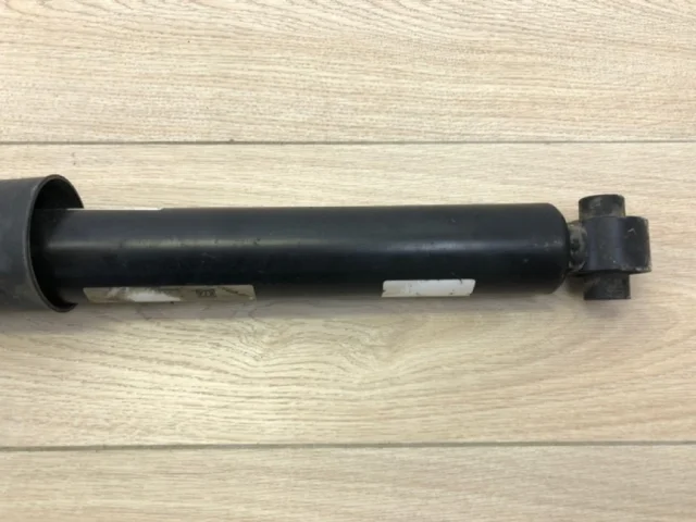 Амортизатор задний правый для Audi Q7 4M 2015+ на фотографиях