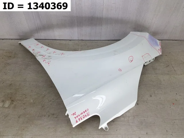 Крылья для Kia Carnival 2 VQ 2005-2014 на фотографиях