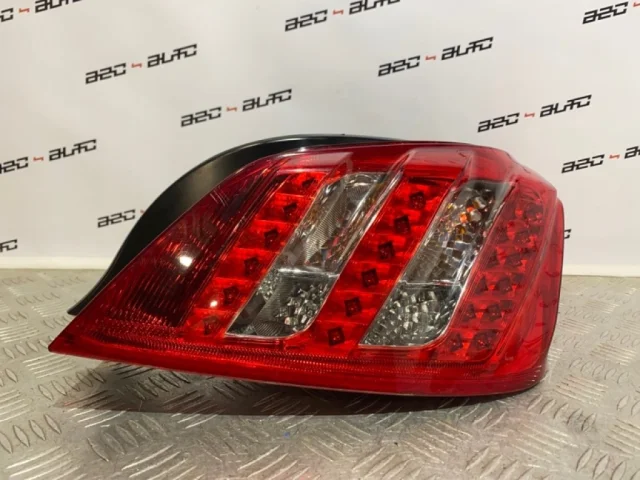 Фонарь правый для Peugeot 508 Седан 2011-2018 на фотографиях