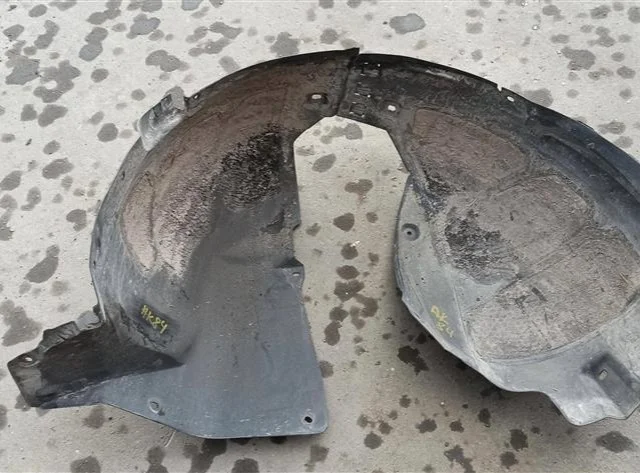 Подкрылок передний правый для Opel Zafira C 2011-2015 на фотографиях