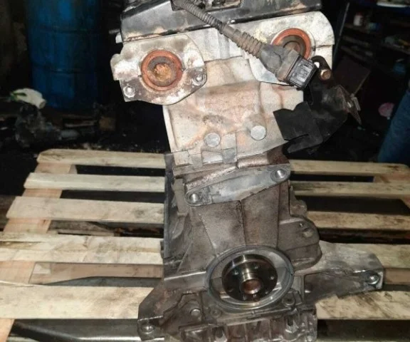 Двигатель без навесного для Rover 45 2000-2006 на фотографиях