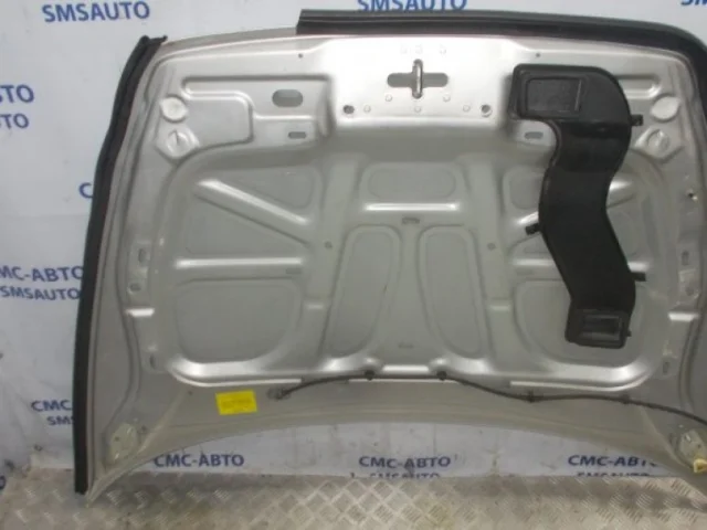 Капот для Volvo C30 MK 2006-2013 на фотографиях