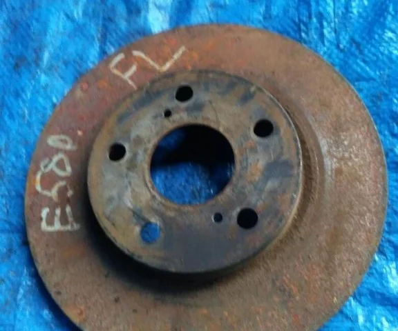 Диски тормозные передние (комплект) для Toyota Corolla E140/E150 Седан 2006-2013 на фотографиях