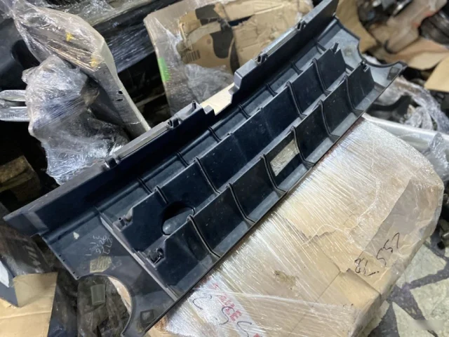 Бампер для Land Rover Discovery L319 2004-2009 на фотографиях