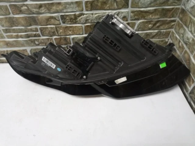 Фары для Land Rover Range Rover Evoque L538 Rest 2015-2018 на фотографиях