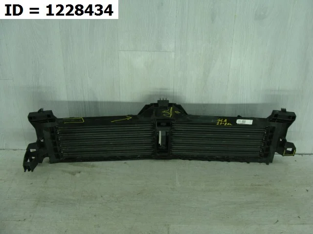 Воздухозаборник для Mercedes-Benz GLB class X247 2019+ на фотографиях