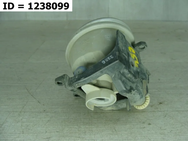 Противотуманка (ПТФ) передняя левая для Toyota Land Cruiser 200 2007-2015 на фотографиях