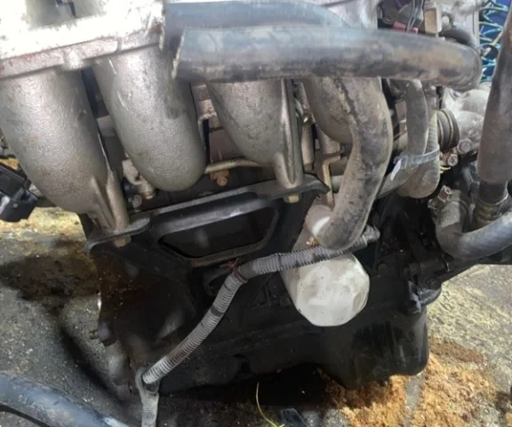 Двигатель без навесного для Nissan Serena C23 1994-1999 на фотографиях