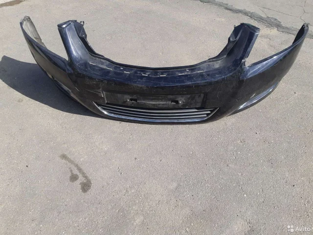 Бампер передний для Opel Zafira B 2005-2015 на фотографиях