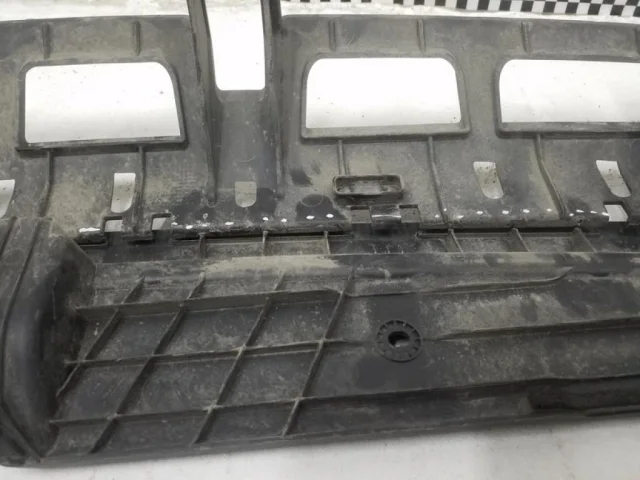 Кожух замка капота для Hyundai Solaris 2 (2017-2022) на фотографиях