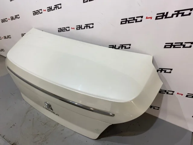 Крышка багажника для Peugeot 508 Седан 2011-2018 на фотографиях