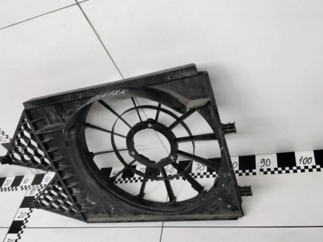 Вентилятор радиатора охлаждения ДВС для Skoda Rapid I rest NH3 2017-2020 на фотографиях