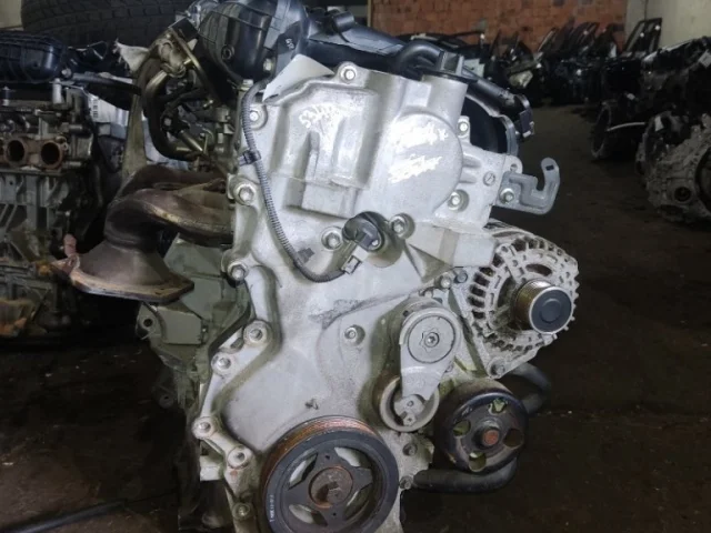 Двигатель без навесного для Nissan Serena C25 2005-2012 на фотографиях