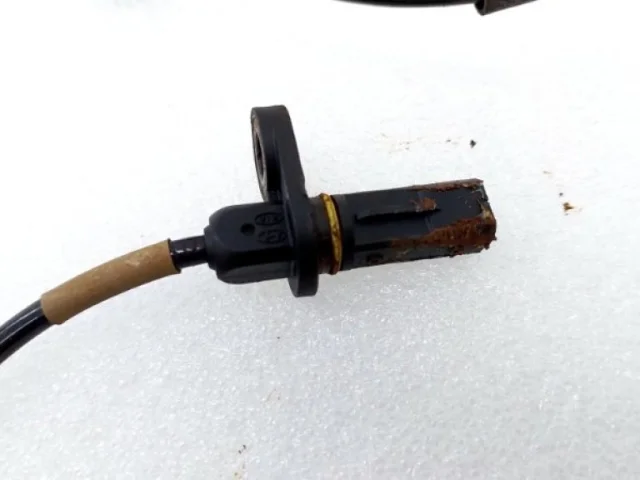 Датчик ABS задний правый для Kia Ceed 2 JD 2012-2016 на фотографиях