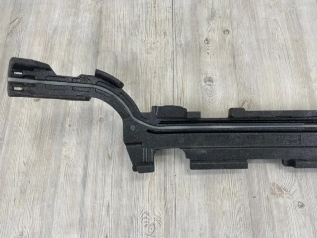 Абсорбер переднего бампера для Audi Q7 4M 2015+ на фотографиях