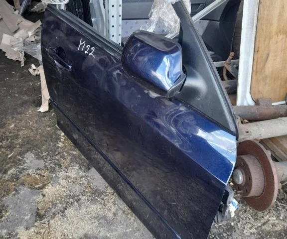 Дверь передняя правая для Mazda 3 BK Хэтчбек 2003-2009 на фотографиях