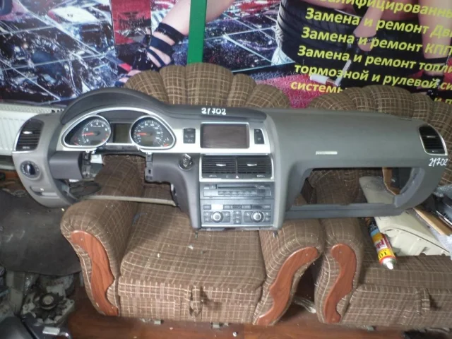 Приборная панель для Audi Q7 4L 2005-2015 на фотографиях