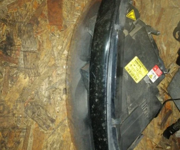 Фара правая для Volvo C30 MK 2006-2013 на фотографиях