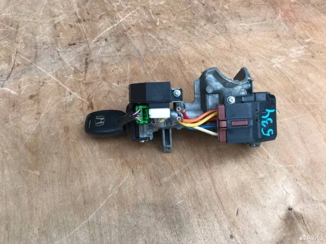 Замок зажигания для Honda Civic FA 2005-2010 седан на фотографиях