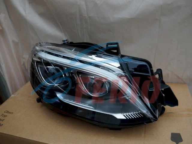 Фара правая для Mercedes-Benz GLE class W166 2015-2018 на фотографиях