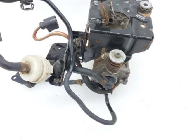 Компрессор пневмоподвески задний для Audi Q7 4M 2015+ на фотографиях