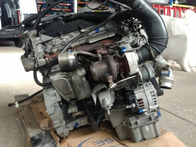 Двигатель без навесного для Mercedes-Benz Vito W447 Vito 2014-2022 на фотографиях