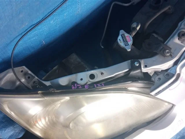 Бампер для Toyota Corolla E120/E130 Хэтчбек 2001-2007 на фотографиях