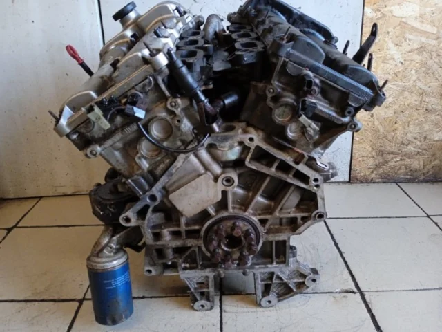 Двигатель для Jaguar XF X250 2008-2016 на фотографиях