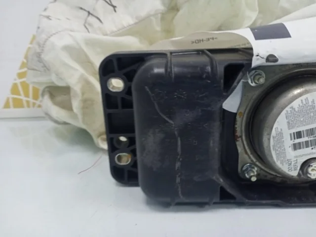 Подушка безопасности водителя для Skoda Rapid I rest NH3 2017-2020 на фотографиях