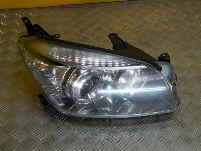 Фары для Toyota RAV4 XA30 2005-2012 на фотографиях