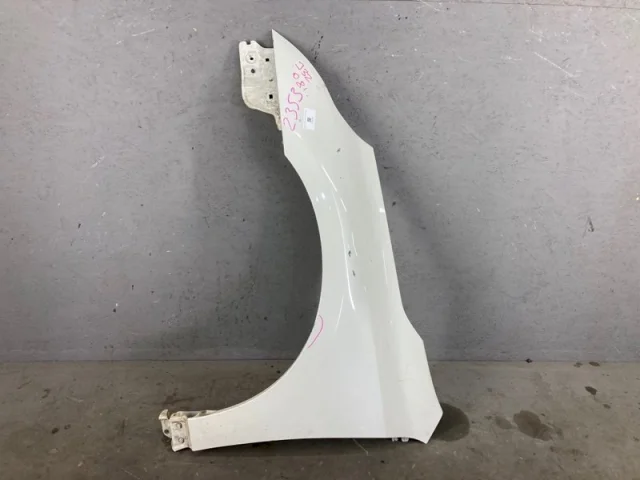 Крылья для Nissan Teana J32 2008-2013 на фотографиях