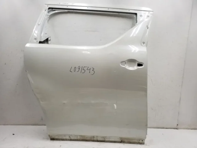 Двери для Toyota Alphard H30 2015+ на фотографиях