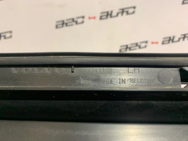 Накладка порога левая для Volvo C30 MK 2006-2013 на фотографиях