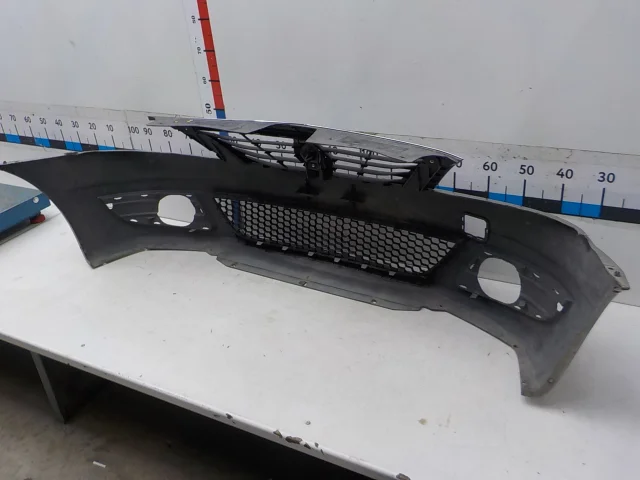 Усилитель переднего бампера для Renault Logan 2005-2015 (LS) на фотографиях