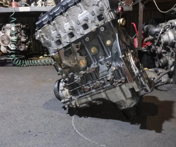 Двигатель без навесного для Nissan Serena C23 1994-1999 на фотографиях