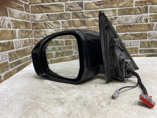 Стекла и зеркала для Land Rover Range Rover L405 2012-2017 на фотографиях