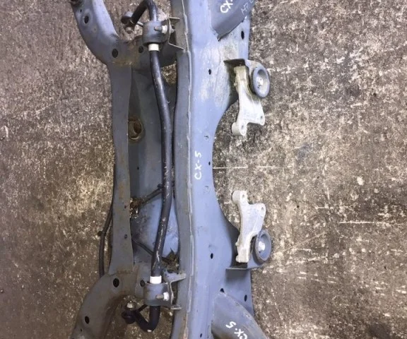 Задняя балка для Mazda CX 5 KF 2017 на фотографиях