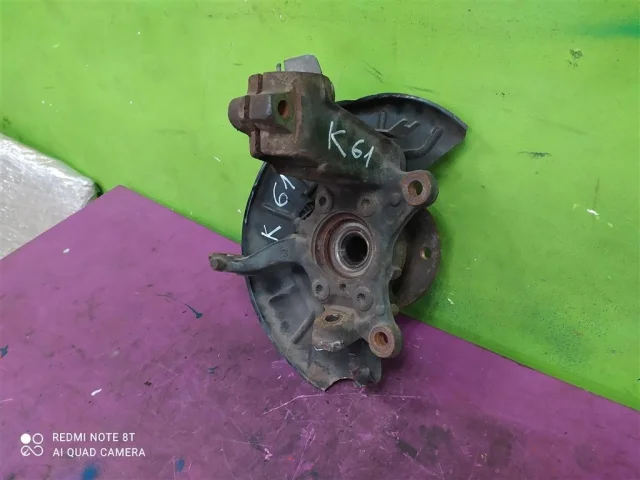 Кулак поворотный левый для Volkswagen Jetta 6 2010-2019 на фотографиях