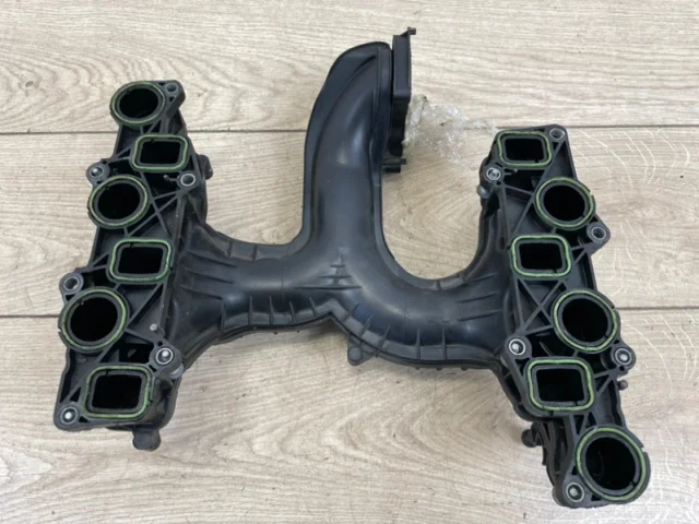 Впускной коллектор для Audi Q7 4L 2005-2015 на фотографиях