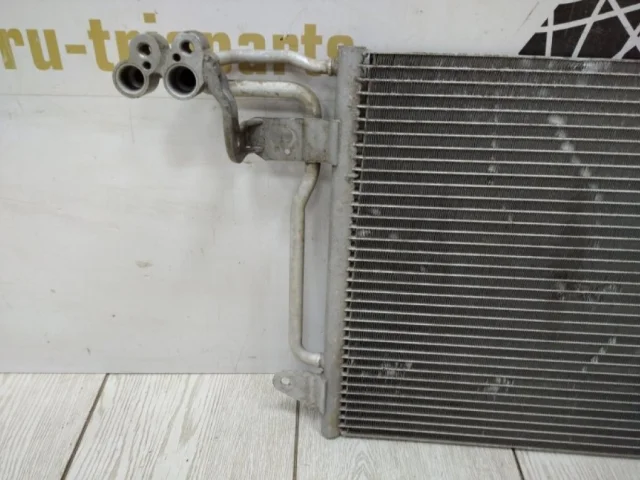 Радиатор охлаждения ДВС для Skoda Rapid I rest NH3 2017-2020 на фотографиях