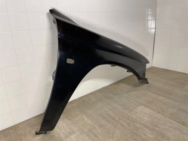 Крыло правое для Mitsubishi Pajero Sport K90 1997-2009 на фотографиях