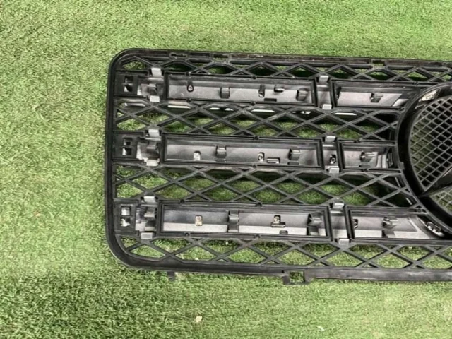 Решетка радиатора для Mercedes-Benz G class W463 rest.VI 2012-2015 на фотографиях