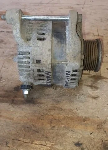 Генератор для Nissan Navara D40 2004-2010 на фотографиях