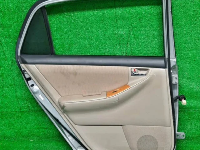 Дверь задняя левая для Toyota Corolla E140/E150 Седан 2006-2013 на фотографиях