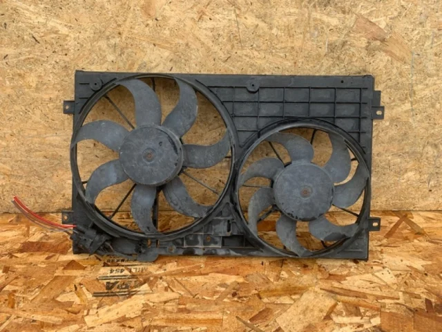 Диффузор вентиляторов для Volkswagen Golf VI (5K) 2008-2012 на фотографиях