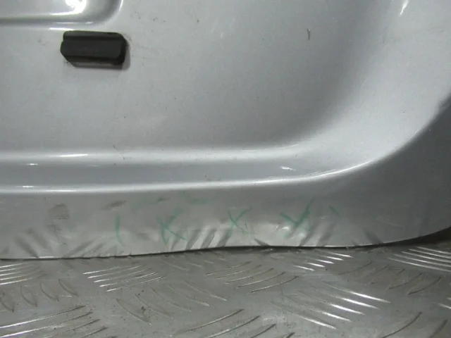 Дверь багажника для Hyundai Solaris 1 рестайлинг 2014-2017 на фотографиях