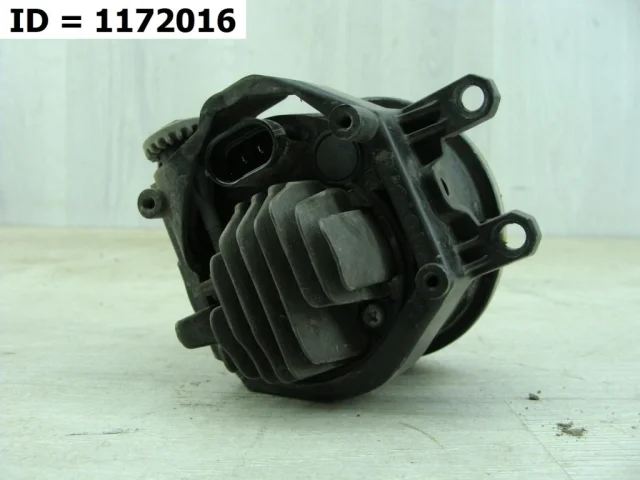 Противотуманка (ПТФ) передняя левая для Toyota Land Cruiser 200 2007-2015 на фотографиях