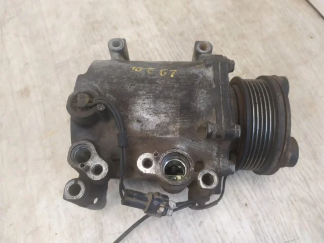 Компрессор кондиционера для Mitsubishi Lancer 9 Седан CS 2003-2010 на фотографиях