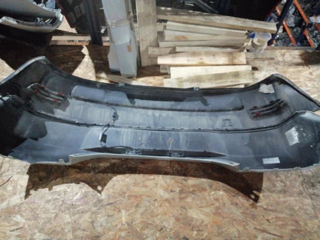 Бампер задний для Volvo C30 MK 2006-2013 на фотографиях