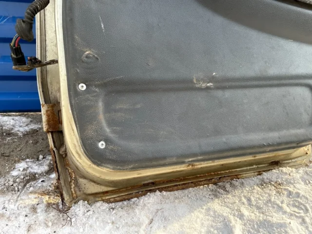 Двери для Daewoo Nexia N100 1995-2008 на фотографиях